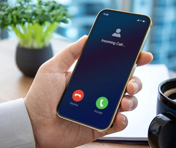 Odposlech přes mobilní telefon